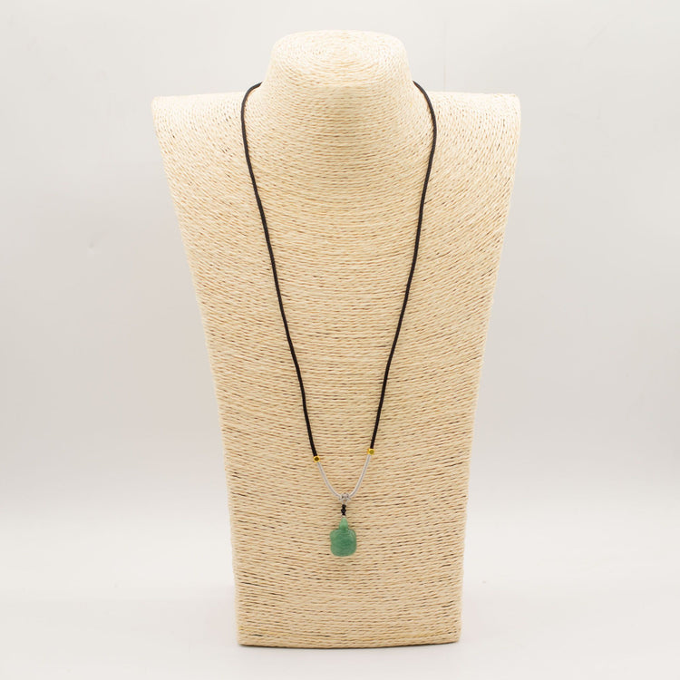 Collar con Colgante Tortuga de Jade y Cordón Ajustable