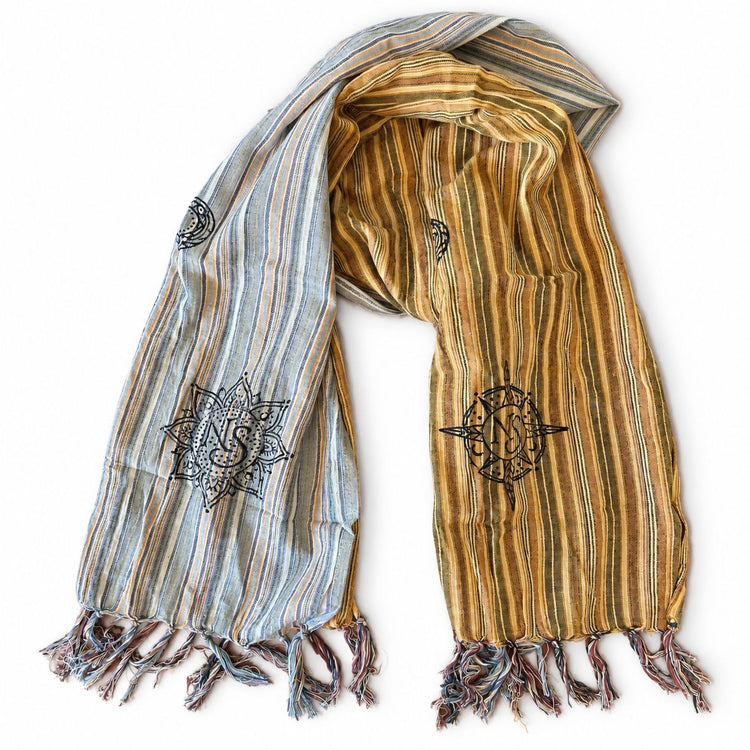 Pañuelo Nomad Sari 170 × 50 cm – Banderas de oración