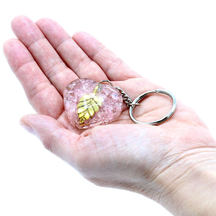 Llavero de Orgonita con Corazones de Cuarzo Rosa