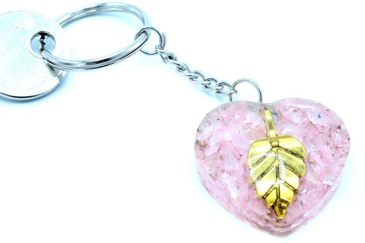 Llavero de Orgonita con Corazones de Cuarzo Rosa