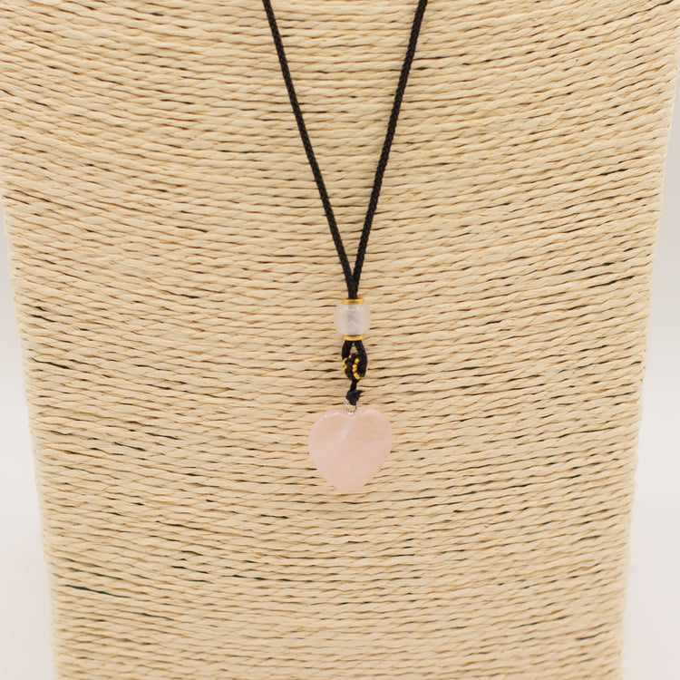 Collar con Corazón de Cuarzo Rosa y Cordón Ajustable