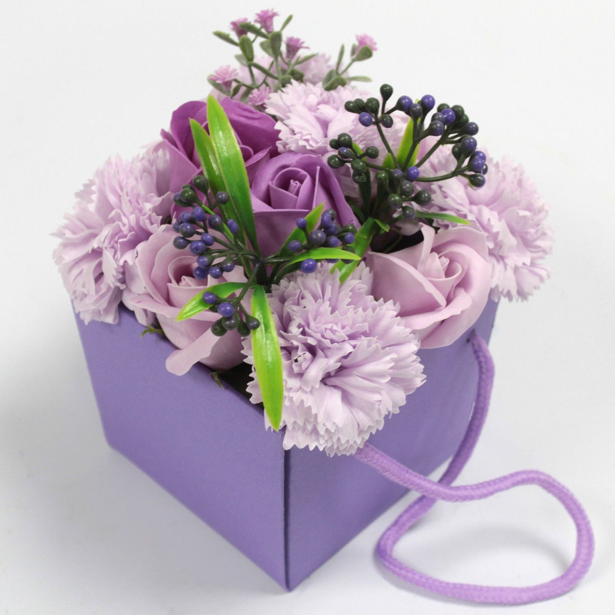 Ramo de flores de jabón: rosas y moradas